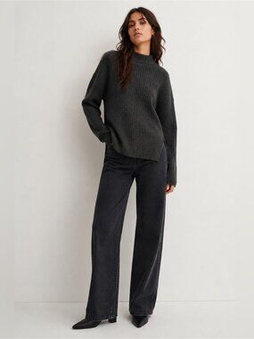 H&M Charcoal Gray Ribbed Mock Neck Sweater | XS